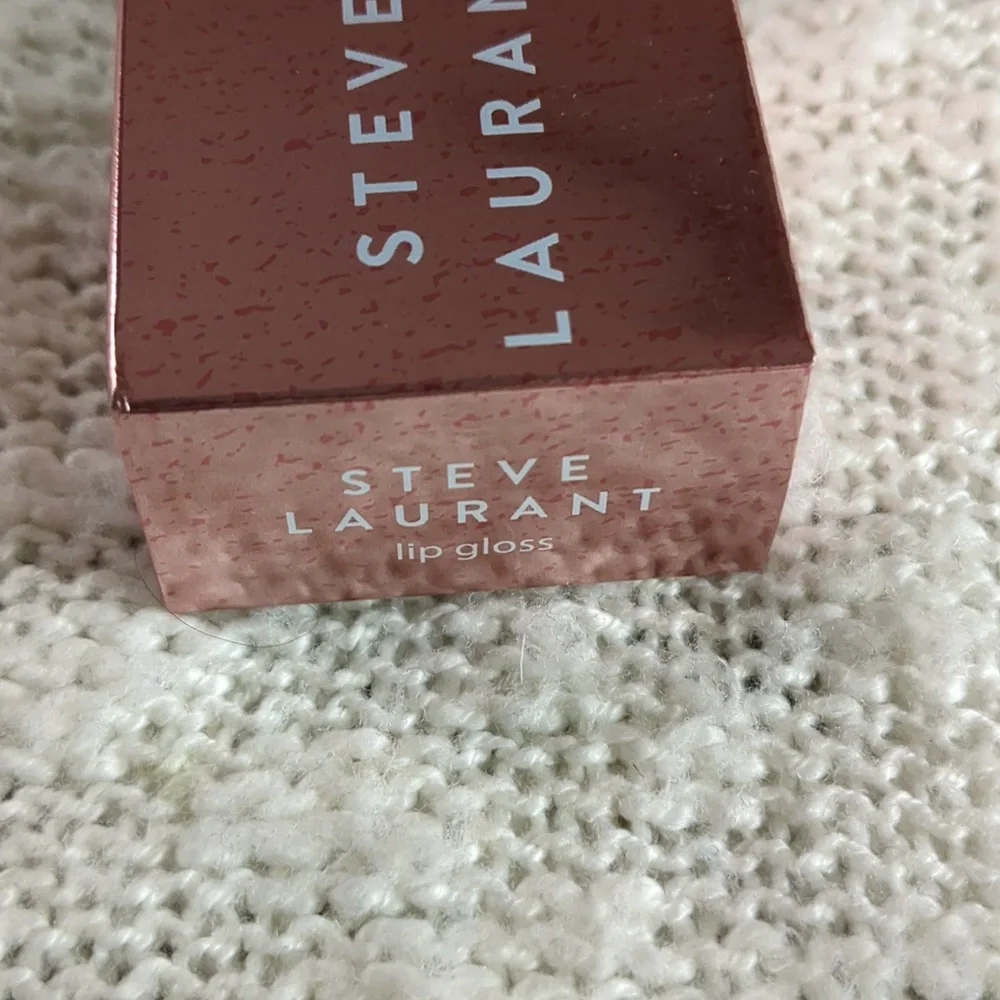 Steve Laurant Lip Gloss in Cherry, 3.5g/0.12fl oz
